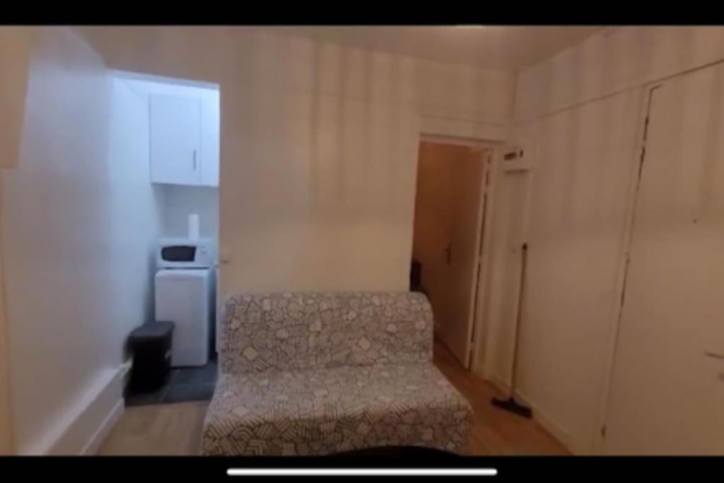 פריז Charmant Appartement Pres De Montmartre מראה חיצוני תמונה