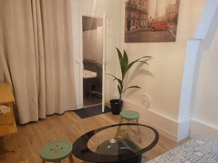 פריז Charmant Appartement Pres De Montmartre מראה חיצוני תמונה