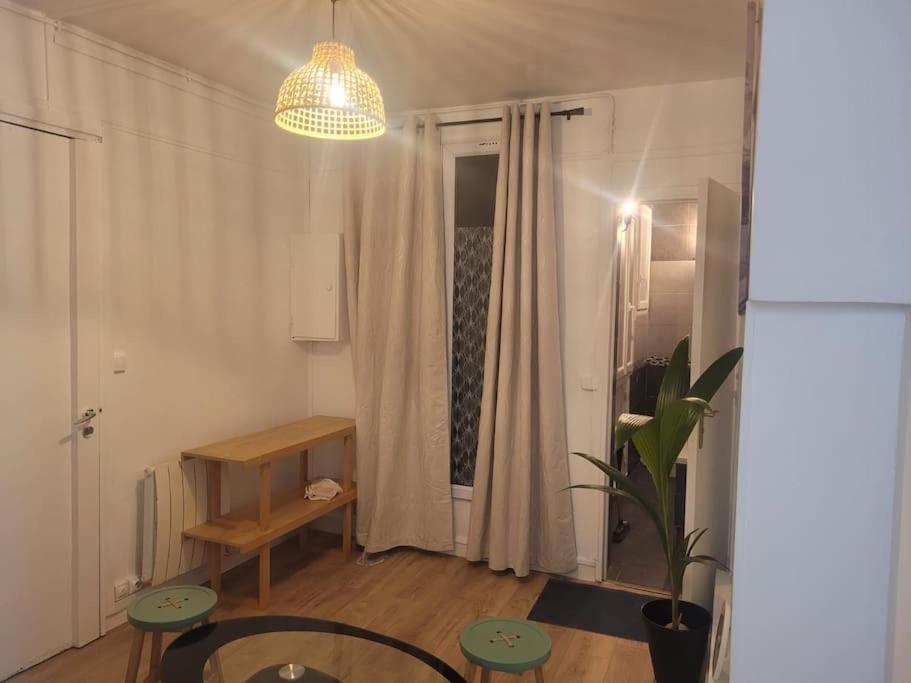 פריז Charmant Appartement Pres De Montmartre מראה חיצוני תמונה